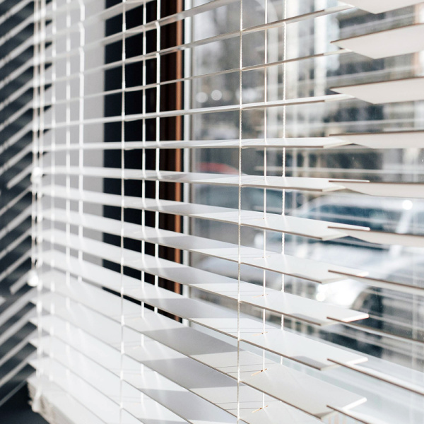 Универсальный нейлоновый дюбель для любых стен Multi  Универсальный нейлоновый дюбель для любых стен Multi